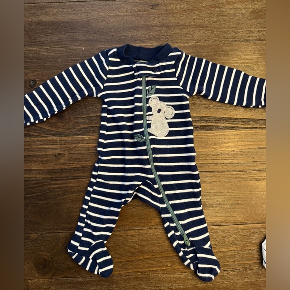 Carters Bundle - Picture 3 of 4